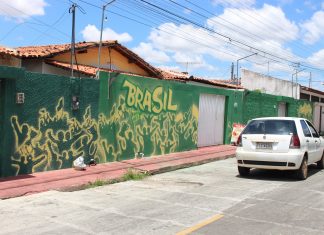 Moradores mantém tradição há 16 anos e iniciam decoração da ‘Rua da Copa’ em Teresina