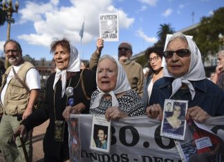 Hebe de Bonafini, presidente das Mães da Praça de Maio, morre aos 93 anos