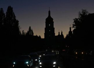 Kiev faz planos de evacuar a cidade em caso de corte total de energia por bombardeios