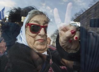 Morre na Argentina Hebe de Bonafini, símbolo da resistência contra os horrores da ditadura militar