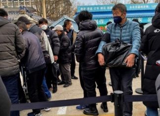 Covid-19: China tem filas em crematórios após suspender restrições