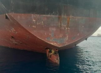 O que se sabe sobre imigrantes em foto em leme de navio que chocou o mundo