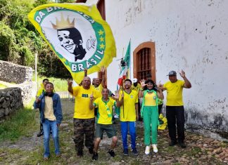 Vem hexa: Jogo do Brasil contra Croácia tem TV em árvore de Belo Horizonte e ‘TV Muro’, em Sabará