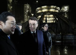 Membros de grupo de extrema direita são julgados na França por querer atentar contra Macron
