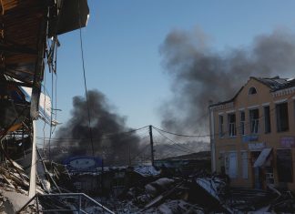 Rússia retoma ofensivas na Ucrânia após 36 horas de cessar-fogo