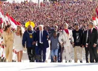 Você viu? Posse de Lula e novos ministros, mudanças no PIX e despedidas do Papa Bento XVI e do Rei Pelé