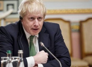 A ameaça de ataque com míssil feita por Putin, segundo Boris Johnson