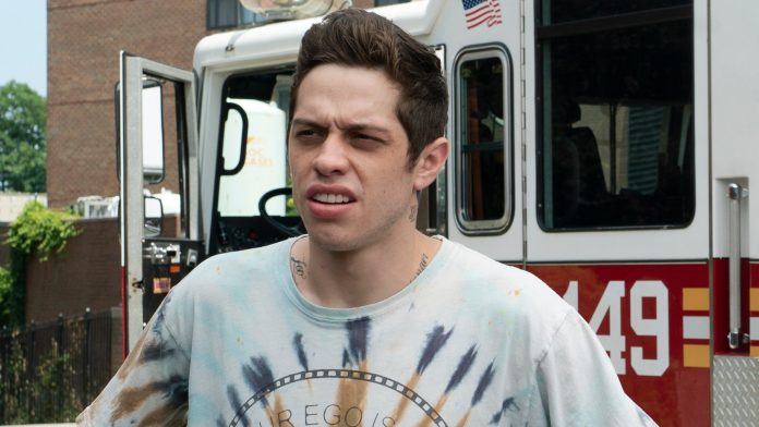 pete-davidson-rei-de-staten-island