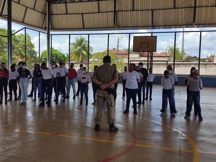 escola-civico-militar-1