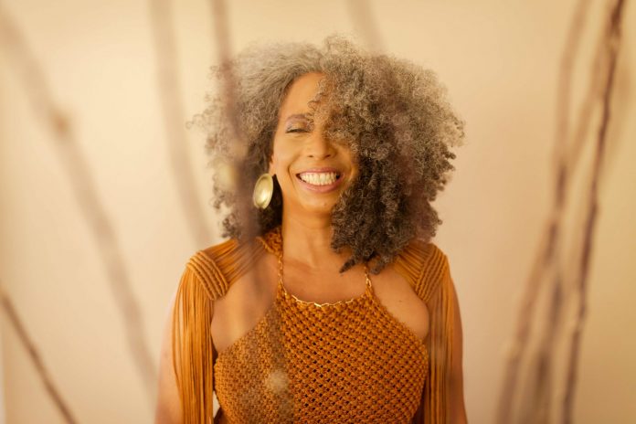 manuela-rodrigues-foto-por-sara-regis-5-scaled