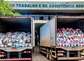 TCE condena ex-secretário e empresa a devolverem R$ 616 mil por cestas básicas no TO