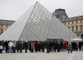 Museu do Louvre está ‘no limite’, alerta novo presidente