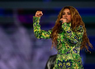 Shakira será atração de uma das três cerimônias de abertura da Copa do Mundo; Anitta também fará apresentação