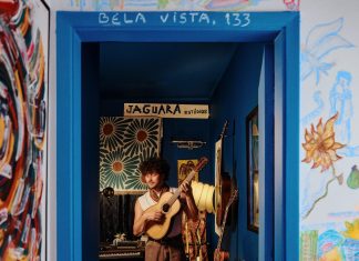 Bryan Behr lança álbum composto e gravado em São Paulo antes da volta do artista para a Santa Catarina natal