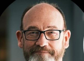 Chuck Russell, diretor de ‘O Máskara’, morre aos 73 anos, diz site