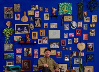 João Bosco completa a ‘parede da memória’ na capa do álbum ‘Amigos novos e antigos’ – veja a imagem
