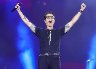 Dinho manda recado a ministros e políticos antes de tocar ‘Que país é este’ no Rock in Rio