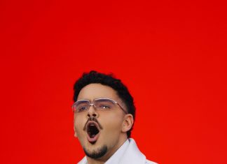 Pedro Sampaio sobre ocupar lugar na cena LGBT+: ‘Vocês que estão me colocando. Eu só faço música’