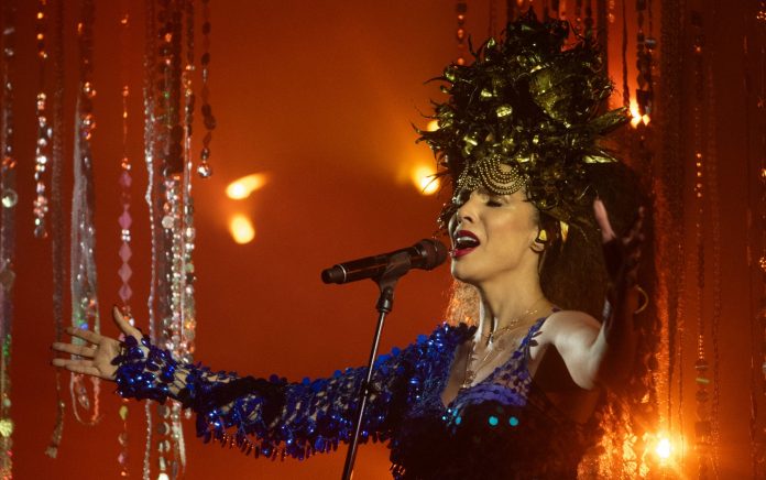 vanessa-da-mata-realiza-show-em-goiania