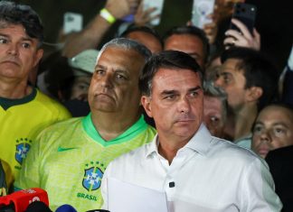 Funks de direita invadem top 50 do Spotify no dia do segundo turno