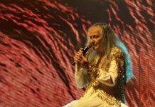 Maria Bethânia lança o álbum ao vivo do show dos 60 anos de carreira
