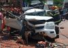 Criança morre e três pessoas ficam feridas em acidente entre caminhões e caminhonete na BR-153
