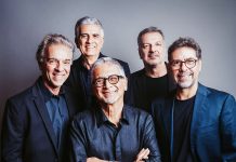 Zé Renato canta a parceria fundamental de Tom Jobim com Newton Mendonça
